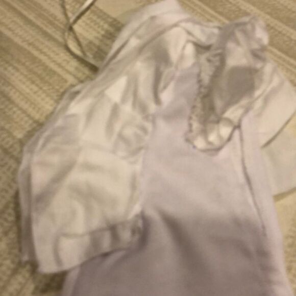 H&M White V Neck Ruffle Tank Top - Picture 3 of 6